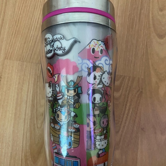 Hello Kitty tumbler - Picture 3 of 5
